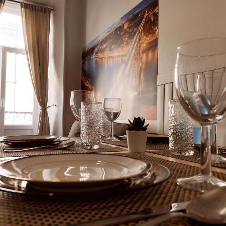 Pangsapuri 75 m² dengan 2 bilik tidur dan 1 bilik mandi peribadi di Old City Porto Luaran gambar
