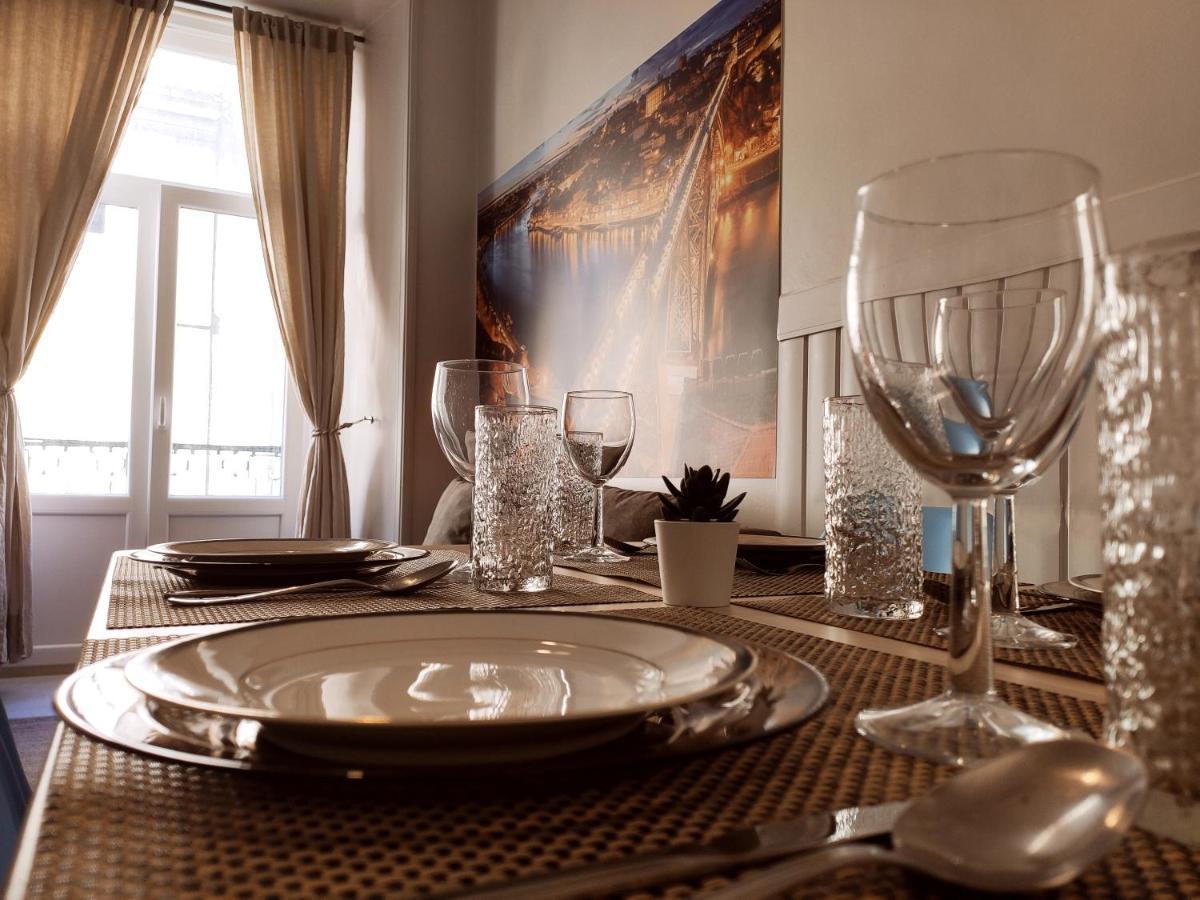 Pangsapuri 75 m² dengan 2 bilik tidur dan 1 bilik mandi peribadi di Old City Porto Luaran gambar