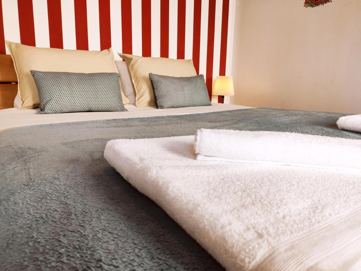 Pangsapuri 75 m² dengan 2 bilik tidur dan 1 bilik mandi peribadi di Old City Porto Luaran gambar