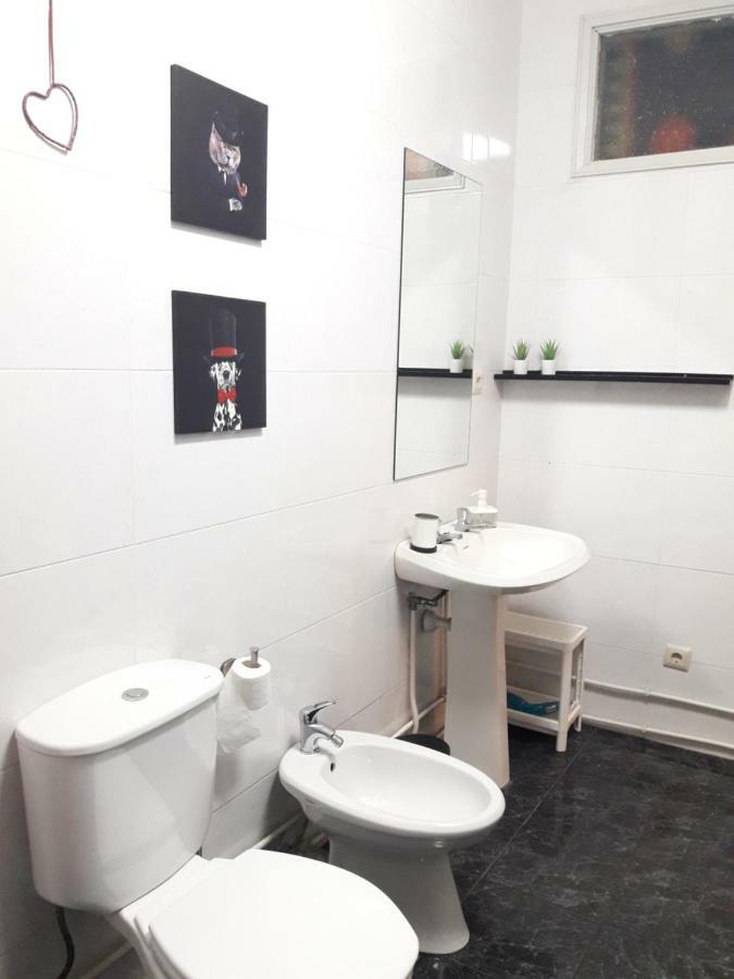 Pangsapuri 75 m² dengan 2 bilik tidur dan 1 bilik mandi peribadi di Old City Porto Luaran gambar