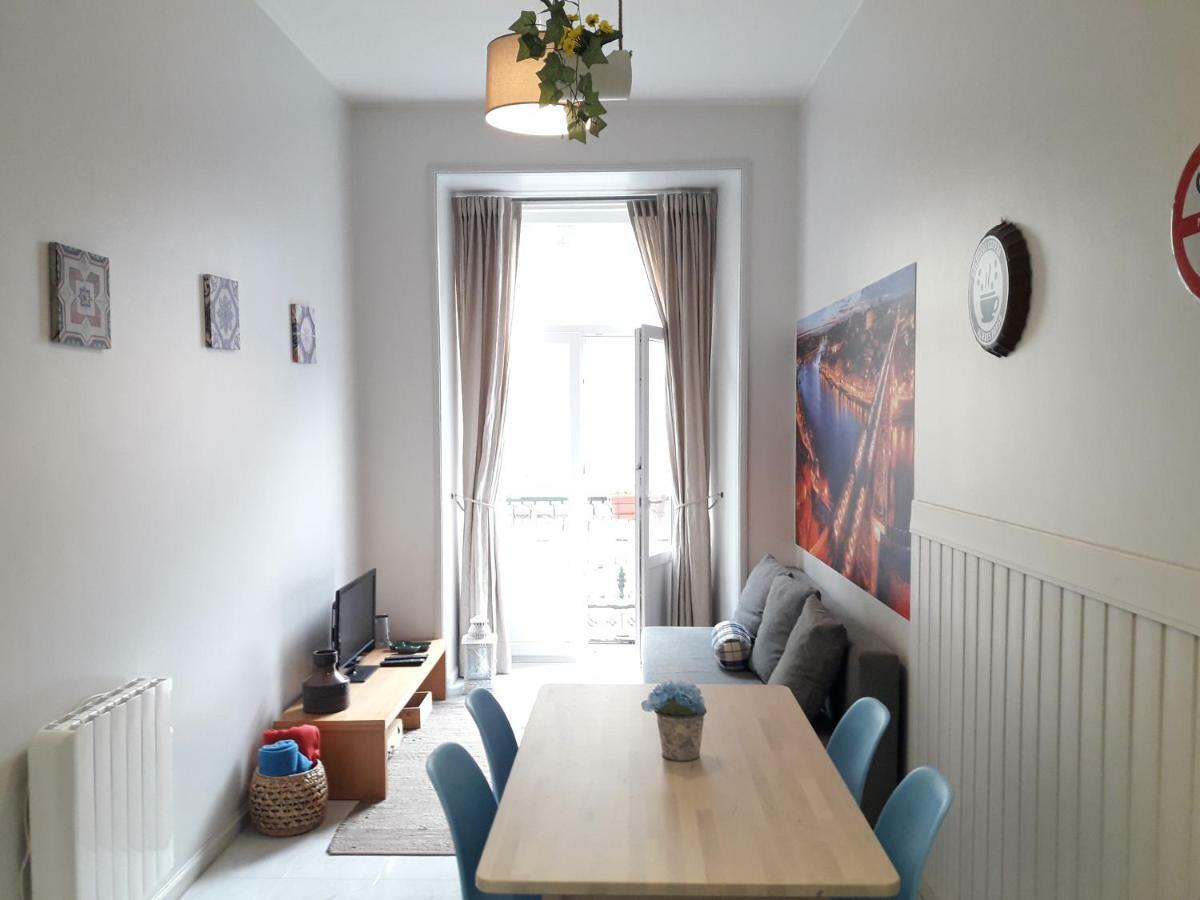 Pangsapuri 75 m² dengan 2 bilik tidur dan 1 bilik mandi peribadi di Old City Porto Luaran gambar