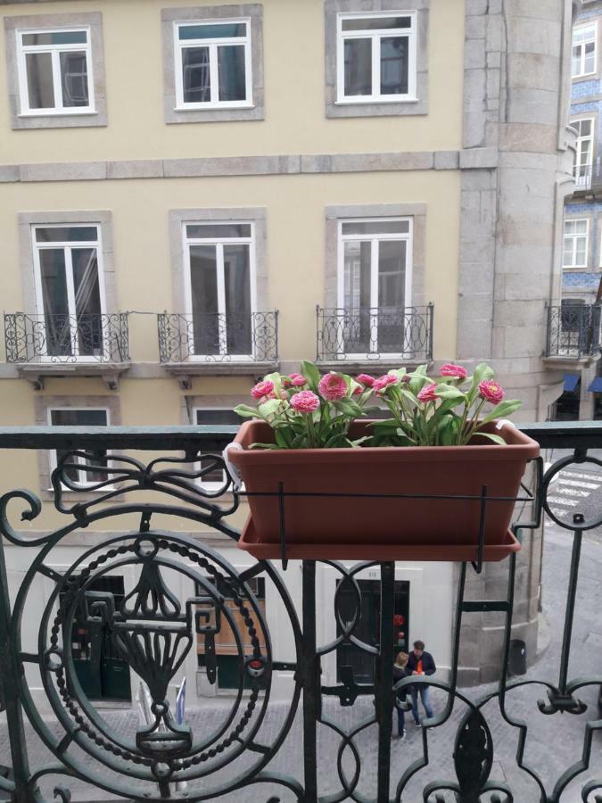 Pangsapuri 75 m² dengan 2 bilik tidur dan 1 bilik mandi peribadi di Old City Porto Luaran gambar
